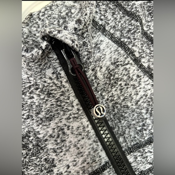 Lululemon Define Jacket Luon Variegated Knit Jacquard White Black Size 10 - Picture 6 of 9